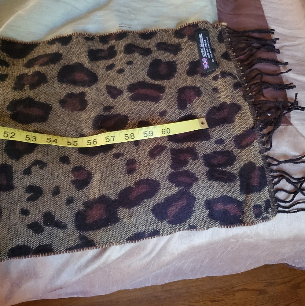 Scotland Cashmere Scarf (NWOT) - Picture 4 of 4